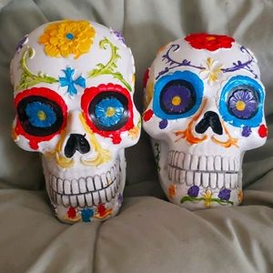 day of the dead skulls...